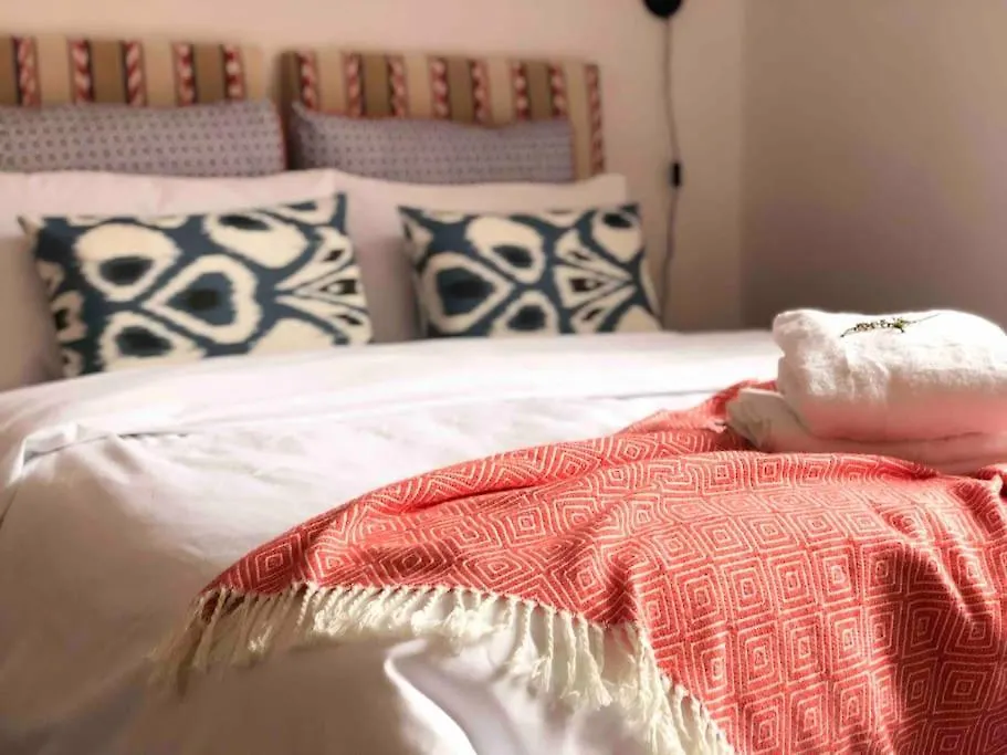 Menagerie House Luxury City Cottage, Walk Score 98 York 0*,